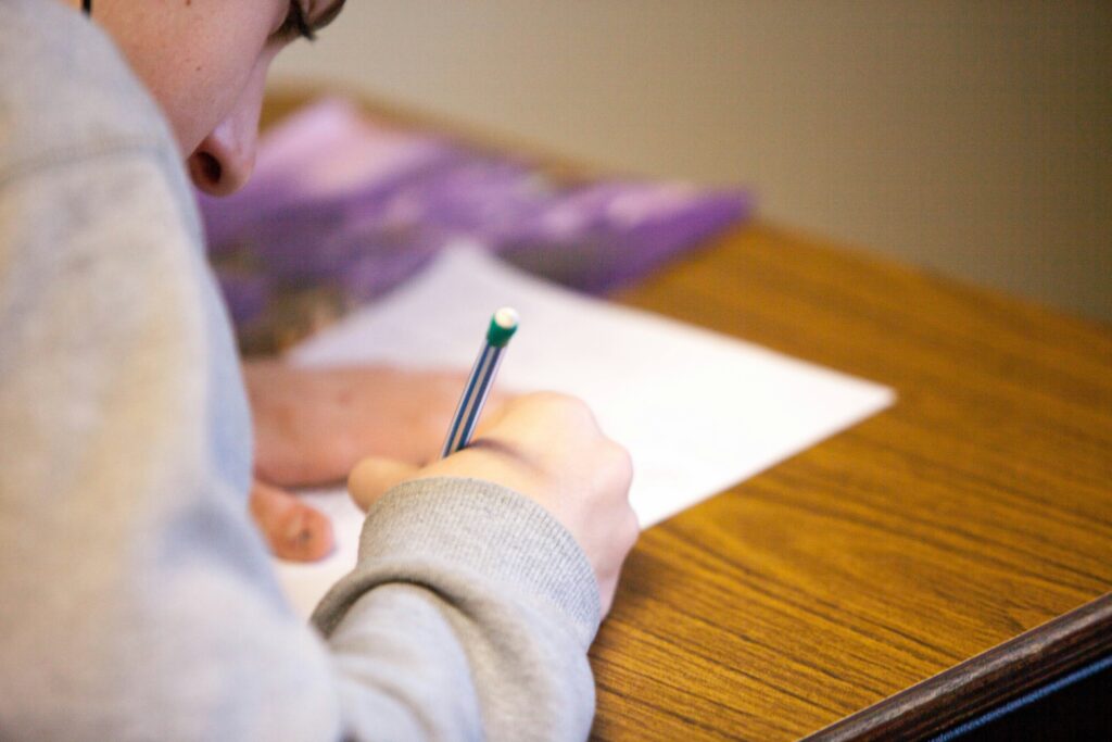  switch from a dependant visa to a Skilled Worker Language Test